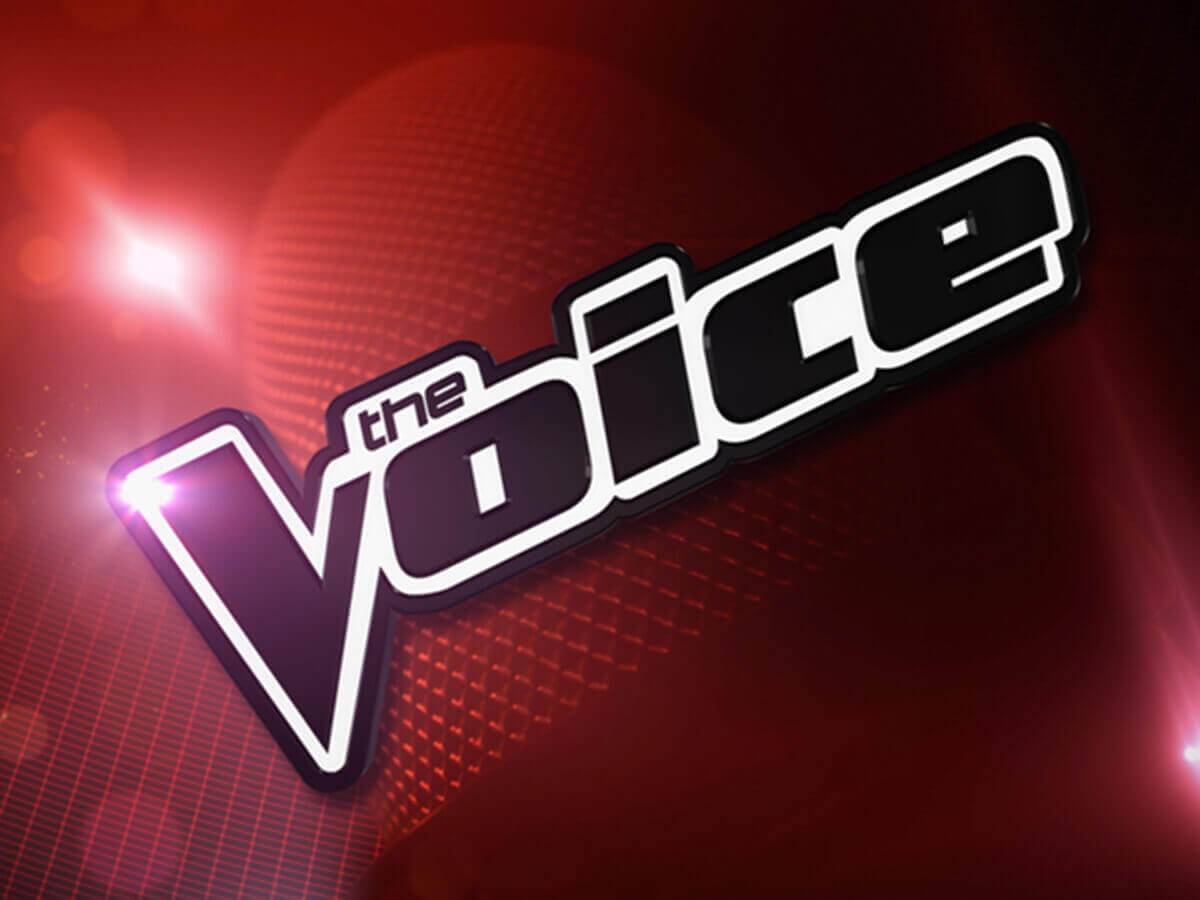 نجمة thevoice  تتعرض للاهانة بسبب حجابها.. وردها حاسم!