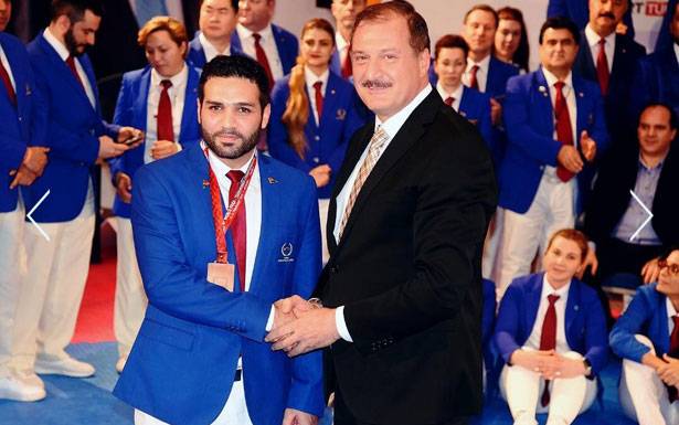 علي رعد أفضل حكم في بطولة

«كأس الرئيس الاوروبيّة» بالتايكواندو