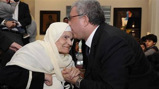 والدة المشنوق في ذمة الله