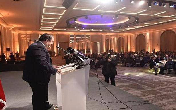 شقير كرّمته «الهيئات الإقتصاديّة» :

نرفـــض الهجوم النيابي على مُقرّرات «سيدر»

وضــدّ حاكم مصرف لبـــنان و«جمعيّة المصارف»