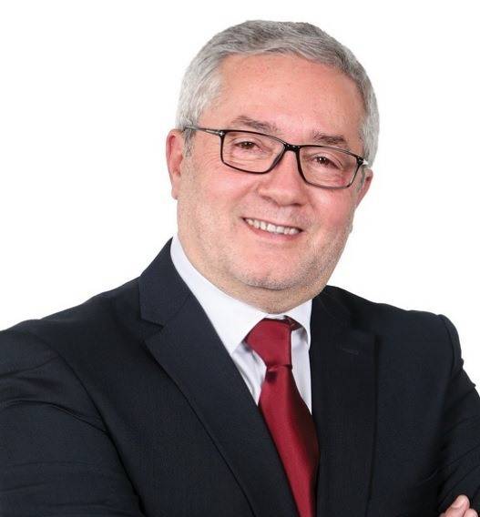 أبي اللمع افتتح فرن خبز الحياة في برج حمود