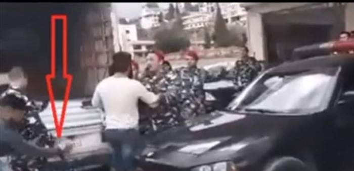 بالفيديو.. في لبنان: حاول سرقة مسدس ضابط.. وهذا ما حصل!