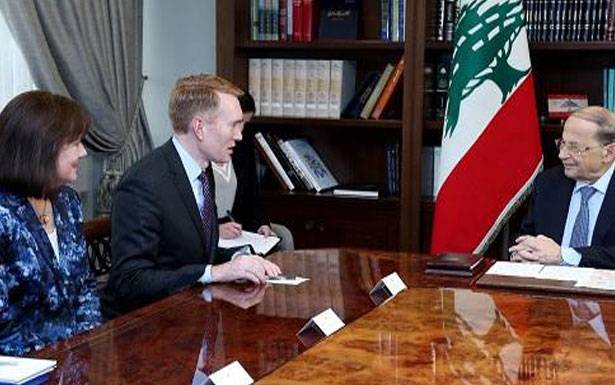 السيناتور الأميركي عرض مع الحريري الأوضاع

عون: الآمال كبيرة لتحسين الوضع الإقتصادي

لانكفورد نوّه بما يقوم به لبنان لتعزيز إقتصاده