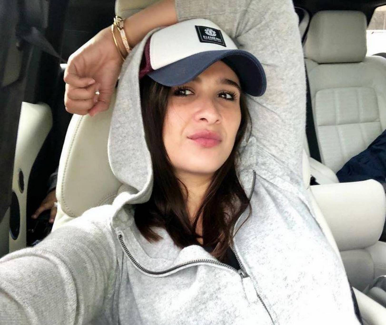 بالصورة - بعد حذف ريهام حجاج صورها مع زوجها... هذا ما فعلته ياسمين عبد العزيز وأشعلت المواقع