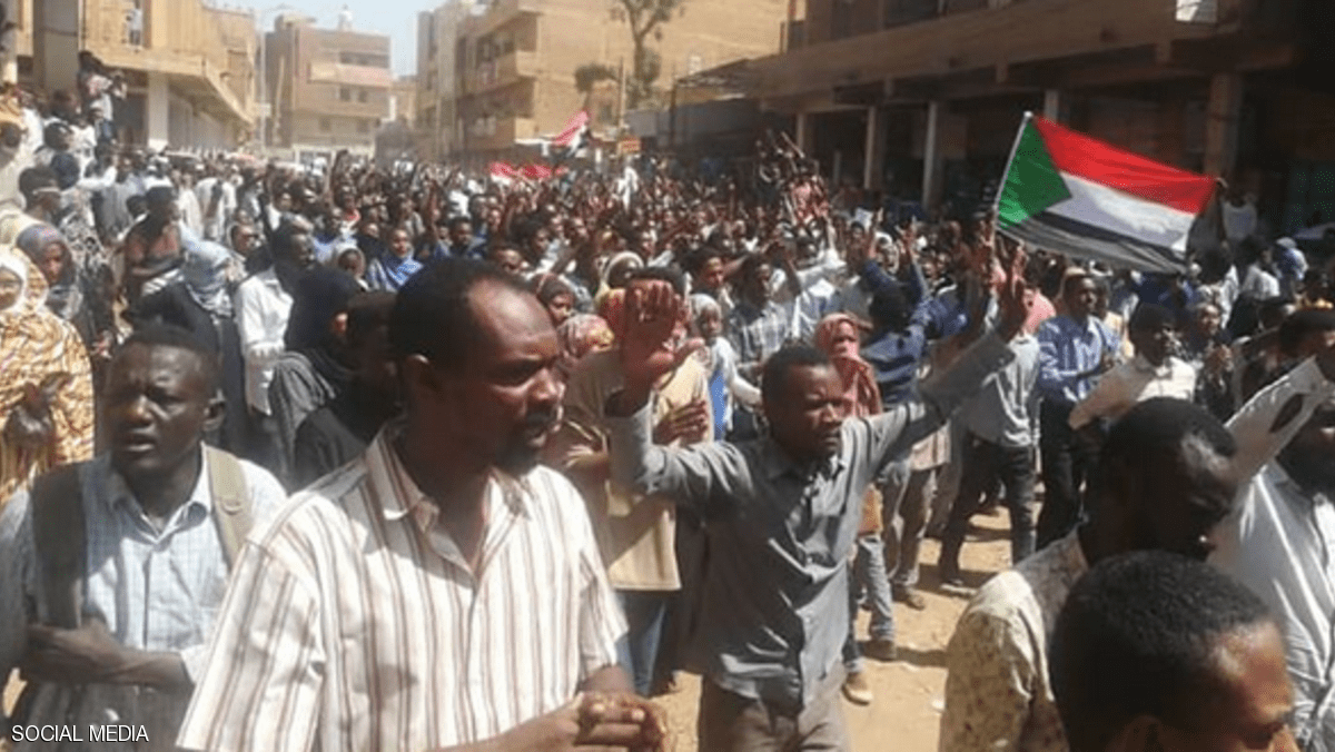 تجدد المظاهرات بالسودان.. والشرطة تطلق الغاز في أم درمان