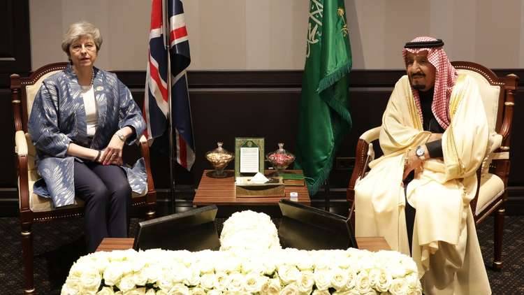 ماي تعد بـ200 مليون جنيه لليمنيين وتبحث مع الملك سلمان المستجدات الإقليمية