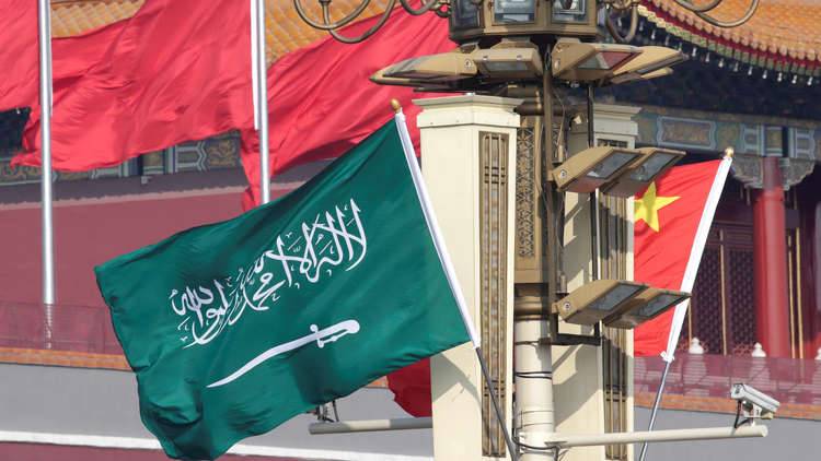 بعد القرار المفاجئ.. وزير سعودي يغرد باللغة الصينية!