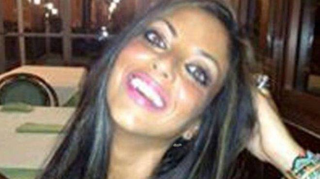 كيف دمر نشر مقاطع فيديو جنسية إباحية حياة امرأة إيطالية وانتحرت