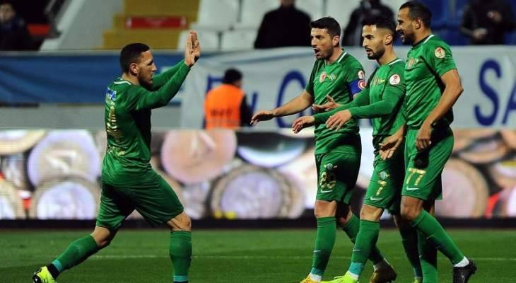 حامل اللقب يواصل مسيرة الدفاع عن لقبه ويتأهل الى الدور النصف نهائي