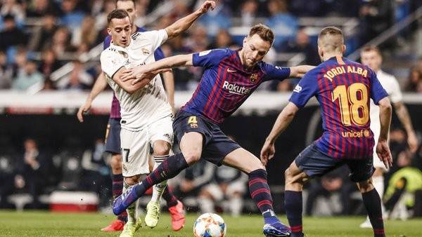 راكيتيتش : لا افكر بالرحيل عن برشلونة