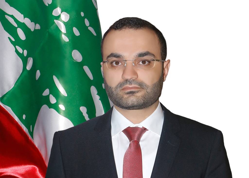 وزير الثقافة مغردا: الشكر والتقدير للدفاع المدني في عيده