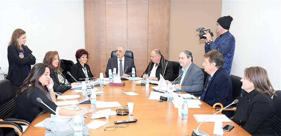 فرعية "التربية"استكملت بحث مشروع تنظيم مهنة التمريض