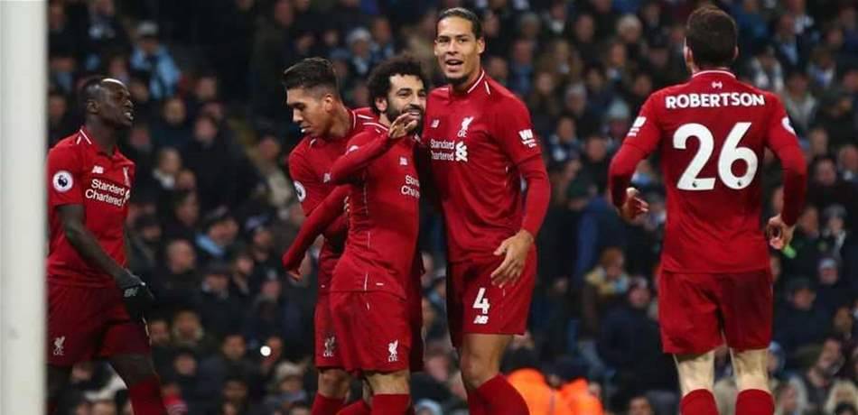 مدافع ليفربول يرشح اسما مفاجئا لأفضل لاعب في "البريميرليغ"