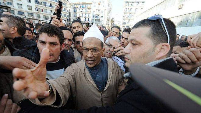 من هو الزعيم الإسلامي الجزائري علي بلحاج الذي يعارض ترشح بوتفليقة؟