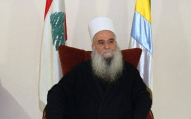 قرار سوري يمنع دخول اي شيخ درزي الى سوريا الا بإذن من الغريب

تدخلات كبار مشايخ الطائفة أوقفت السجالات بين جنبلاط وارسلان ووهاب
