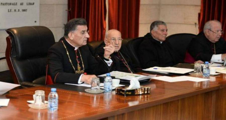 المطارنة الموارنة يناشد السياسيين وضع حدّ للنزاعات الجانبية في ما بينهم
