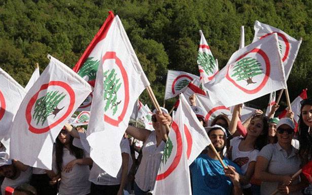 مصدر قواتي: نقف الى جانب عون في حال رد الدرجات الست