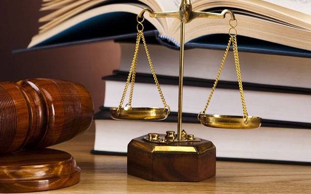 شكوى محقة حول أحقية وقانونيّة ايلاء الشركة المدّعية صفقة صيانة

وتشغيل المحركات وإعلان براءة المدعى عليهم