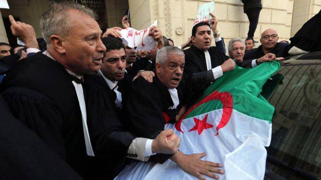وزير الداخلية السابق ينضم للحراك الشعبي الرافض لترشح عبد العزيز بوتفليقة