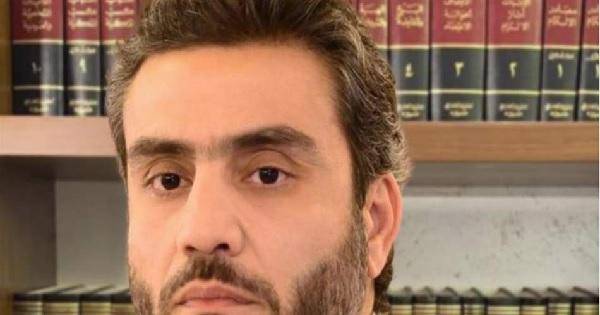 محمود مكية... السيرة الذاتية الكاملة