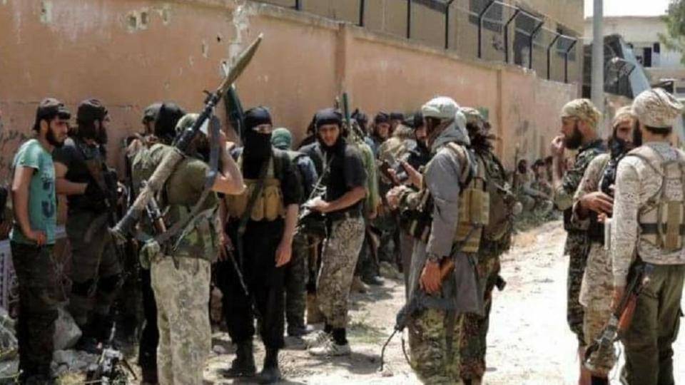 خبر خطير وهام
غليان في ادلب وجبهة النصرة الارهابية تعتقل 300 فتاة من طالبات الجامعات في محافظة ادلب وتعذبهم