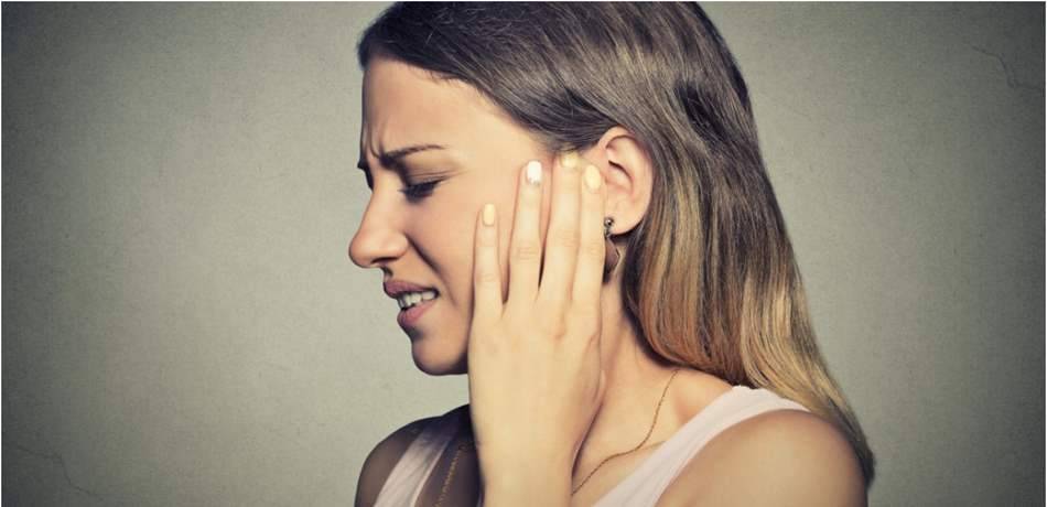 5 علامات بالأذنين تكشف إصابتك بمشاكل خطيرة!