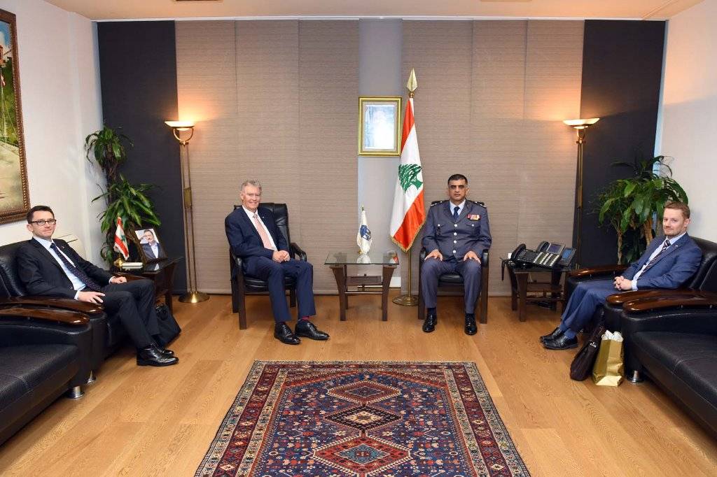 عثمان عرض ورئيس جهاز الاستخبارات الأسترالية تعزيز التعاون