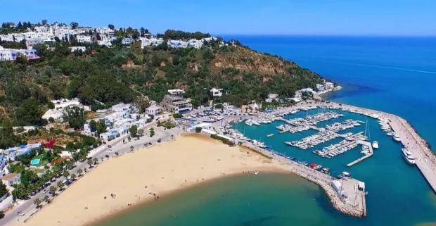 وزير السياحة التونسي: بدأنا نتعافى من أزمة السياحة