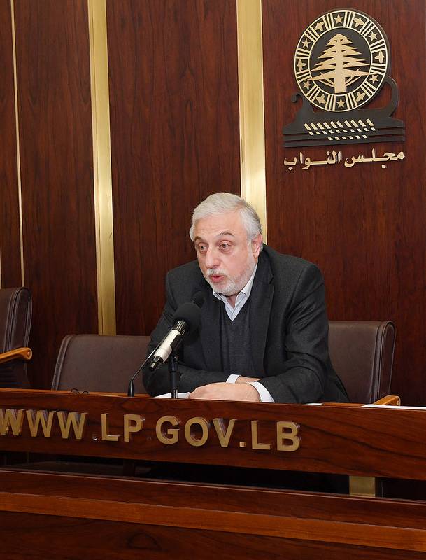 الصمد: 20 مستشارا في أوجيرو رواتبهم الشهرية مئة الف دولار