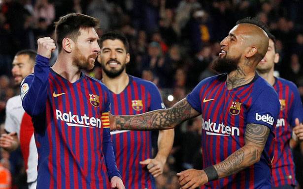 برشلونة يُحصّن جوردي ألبا بنصف مليار يورو