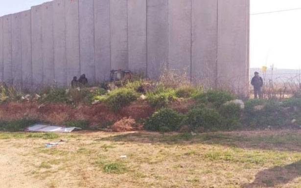 إسرائيل تُحدث فجوة في الجدار على الحدود

وسط إجراءات أمنيّة من قبل الجيش و«اليونيفيل»