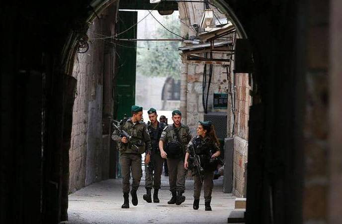 اضطرابات داخل الحرم القدسي واستشهاد فلسطينيين اثنين في الضفة
