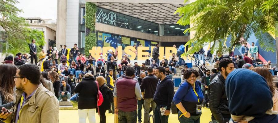 مصر تتجهَّز لتكون أهم مركزٍ للتكنولوجيا في إفريقيا.. لكنْ مشكلتان كبيرتان قد تبدِّدان هذا الطموح!
