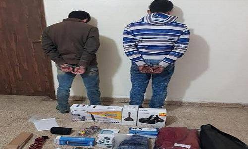 يشتريان بواسطة بطاقات ائتمانية عبر الأنترنت من دون علم أصحابها