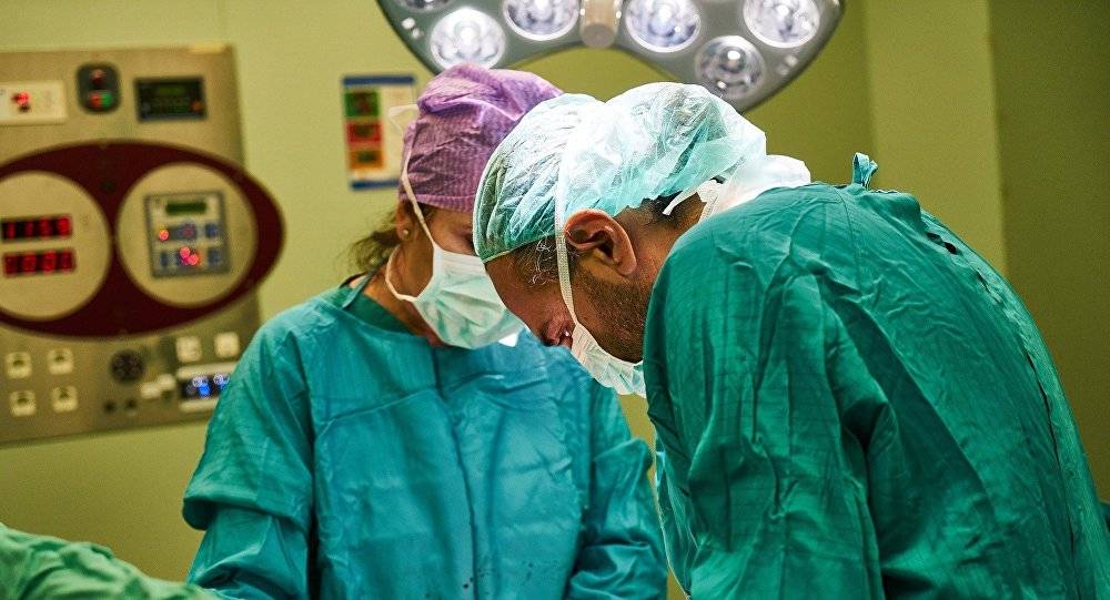 وفاة رجل أعمال بسبب عملية تجميل استمرت 12 ساعة