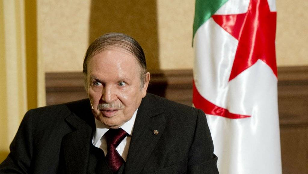 ما هي الخطة السرية لتحضير خليفة الرئيس الجزائري عبد العزيز بوتفليقة
انه سعيد بوتفليقة وحاكم الجزائر الحقيقي مع الفريق احمد قايد صالح قائد الجيش