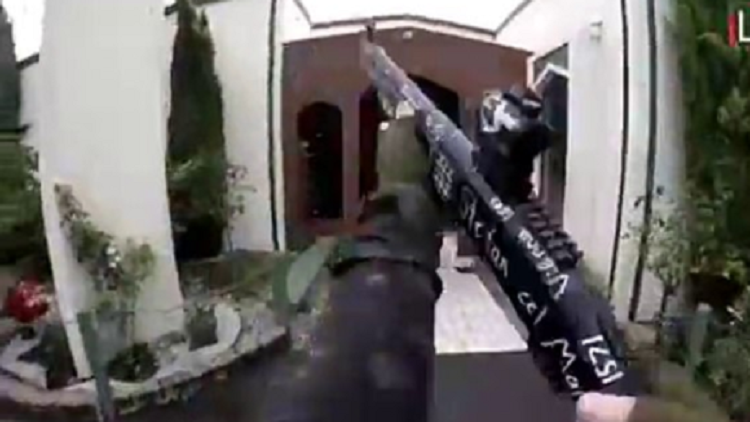 جزار المسجدين يتطلع لجائزة نوبل للسلام متخذا مانديلا أسوة حسنة