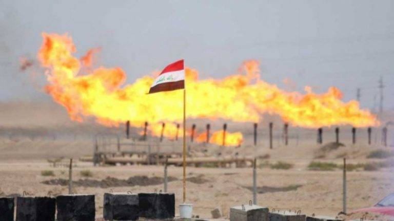 مسؤول عراقي: السيول المائية تحاصر أكبر حقل نفطي في البلاد