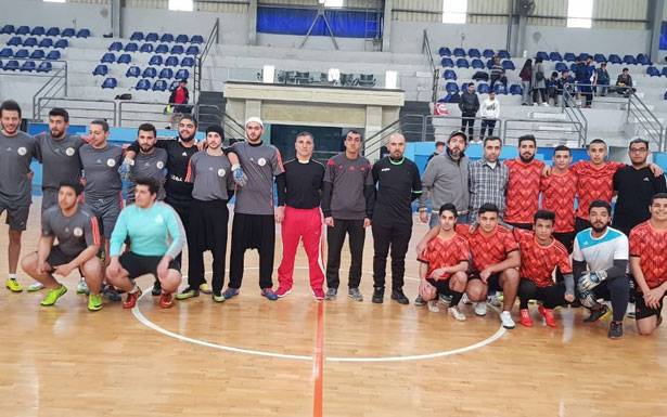 إحتدام المنافسة بكرة الصالات في دورة الألعاب المهنيّة