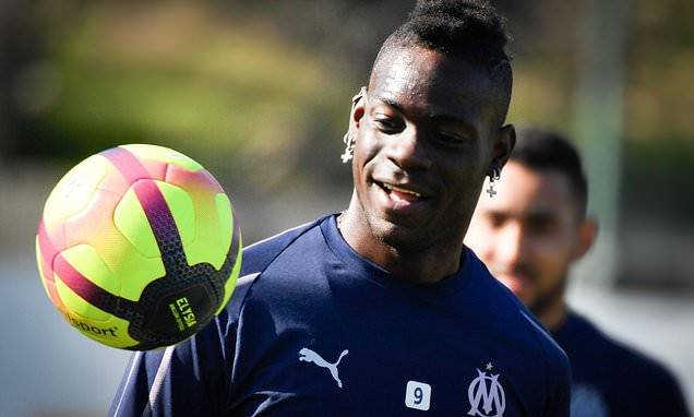 دروغبا: أقنعت بالوتيلي بالإنضمام إلى مارسيليا