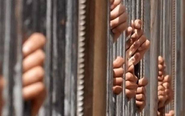 السجن سنة لمتّهم

بجرم التواصل مع الناطق بإسم جيش العدو