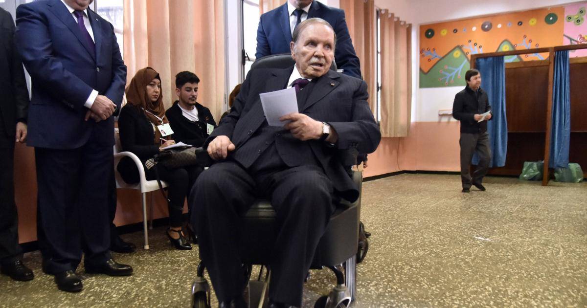 العمامرة ينقل رسالة من بوتفليقة الى بوتين