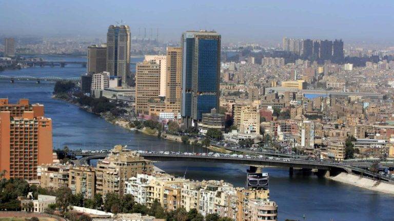 4 مليارات في أسبوع.. هل يهدد توحش الاقتراض مستقبل مصر الاقتصادي؟