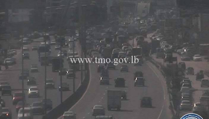 حركة المرور كثيفة من الضبية باتجاه انطلياس وصولاً الى جل الديب