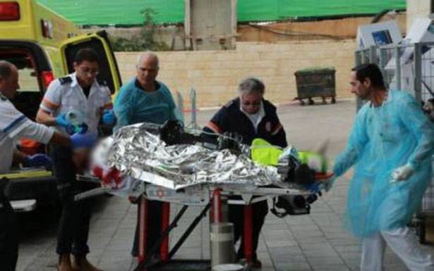 نتنياهو بين صواريخ تل ابيب ومقتل جندي وحاخام في الضفة
قصف جوي لغزة ونشر الجيش في الضفة والاسرائيليون في قلق