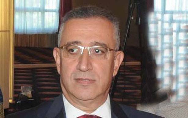 العميد الطفيلي لـ«الديار» : زيادة ساعات العمل لـمن يرغب ... وخطتنا لمصلحة اللبنانيين

علينا التعاون مع الجيش لمكافحة التهريب خاصّة على الحدود... ونتمنّى الوصول الى مُستوى الجمارك العالميّة