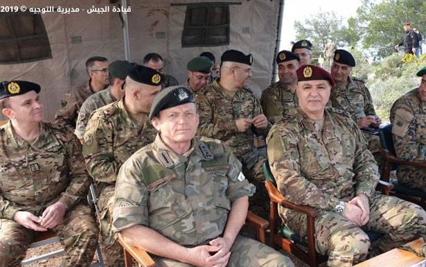 قائد الجيش بحث ونظيره القبرصي

الحدود البحريّة وتعزيز العلاقات العسكريّة