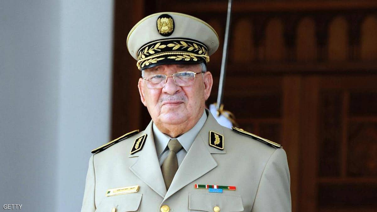 الحزب الحاكم والجيش يدعمان الشعب.. وبوتفليقة 