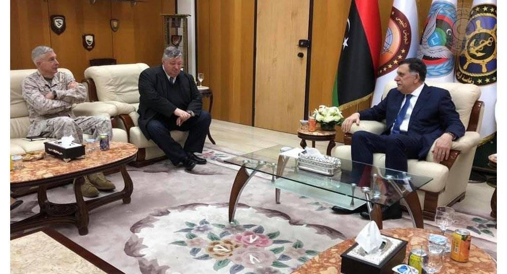تفاصيل اجتماع السراج وقائد "أفريكوم" وسفير أمريكا في ليبيا