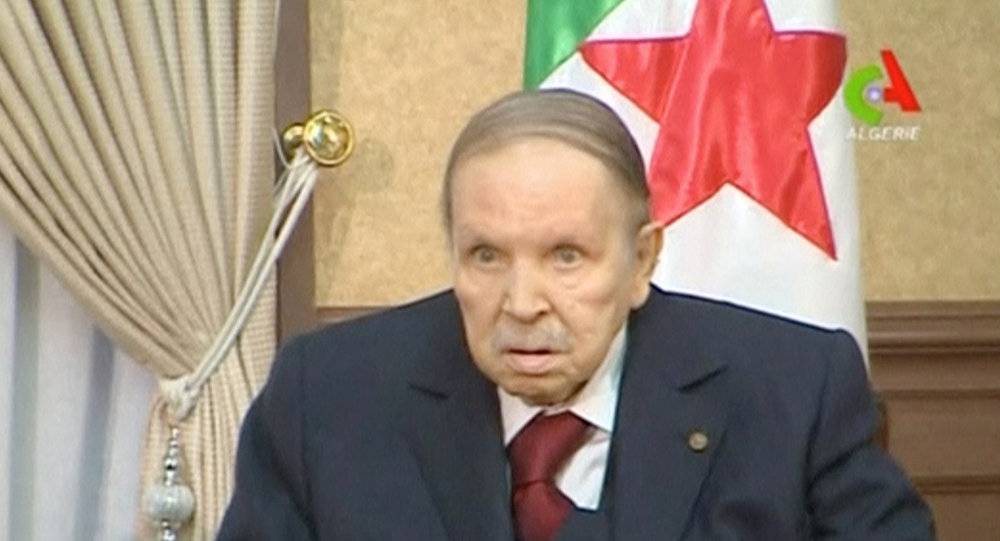 قيادي في "جبهة التحرير": بوتفليقة يعمل لاستقرار الجزائر عبر المسارات الدستورية